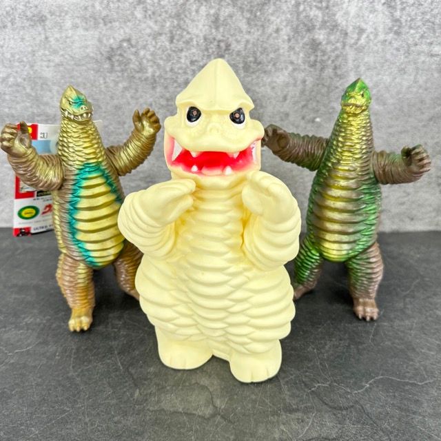 当時物 ウルトラ怪獣シリーズ ウルトラマン劇団 どくろ怪獣 レッドキング フィギュア 3体セット 円谷プロ バンダイ 1983 |514256