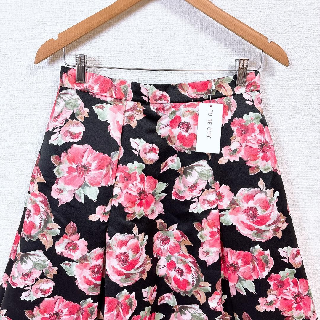 TO BE CHIC 台形スカート 花柄 黒×ピンク