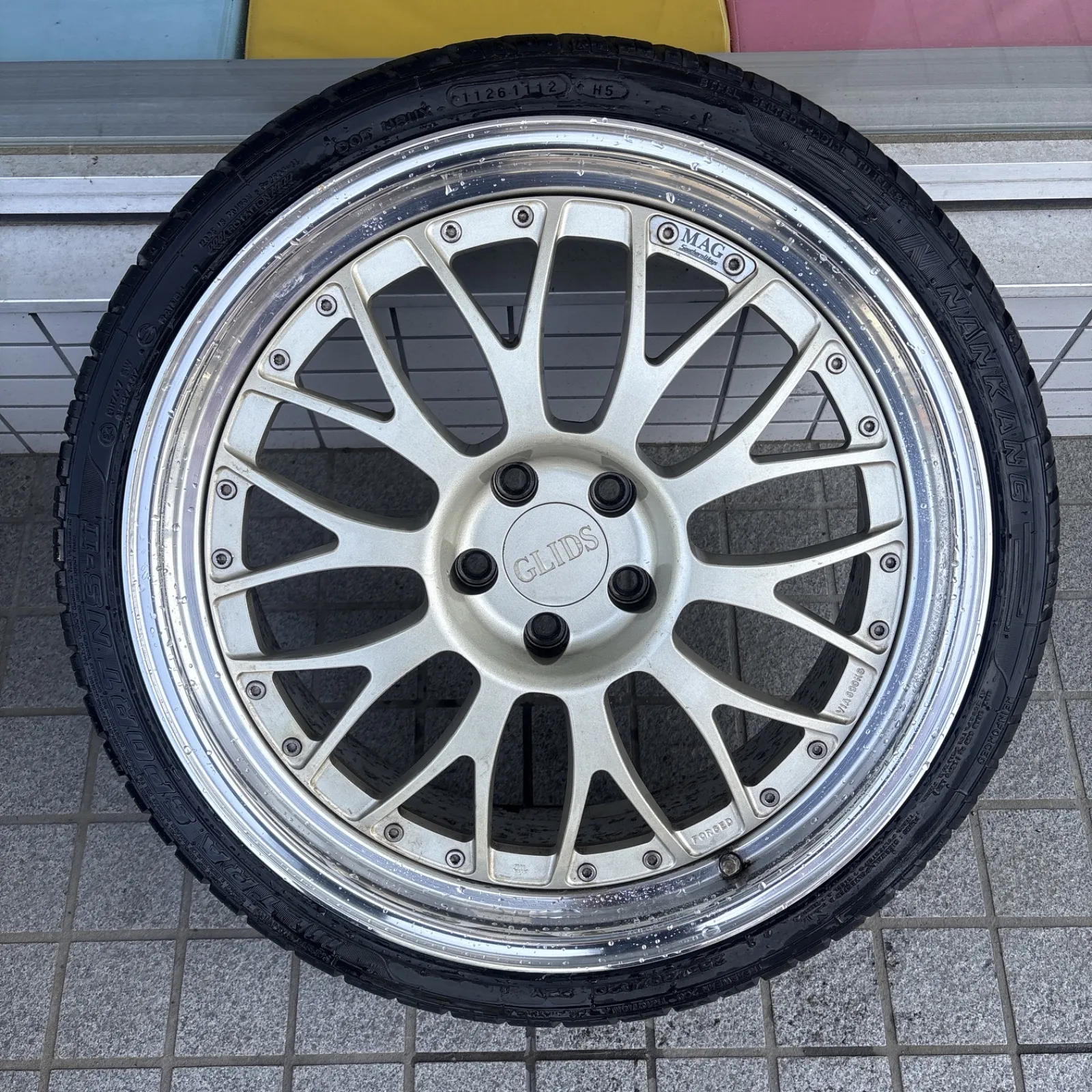 最終値下げ GLIDS ホイール 20インチ 255/30r20 20×8.5j 販売済み