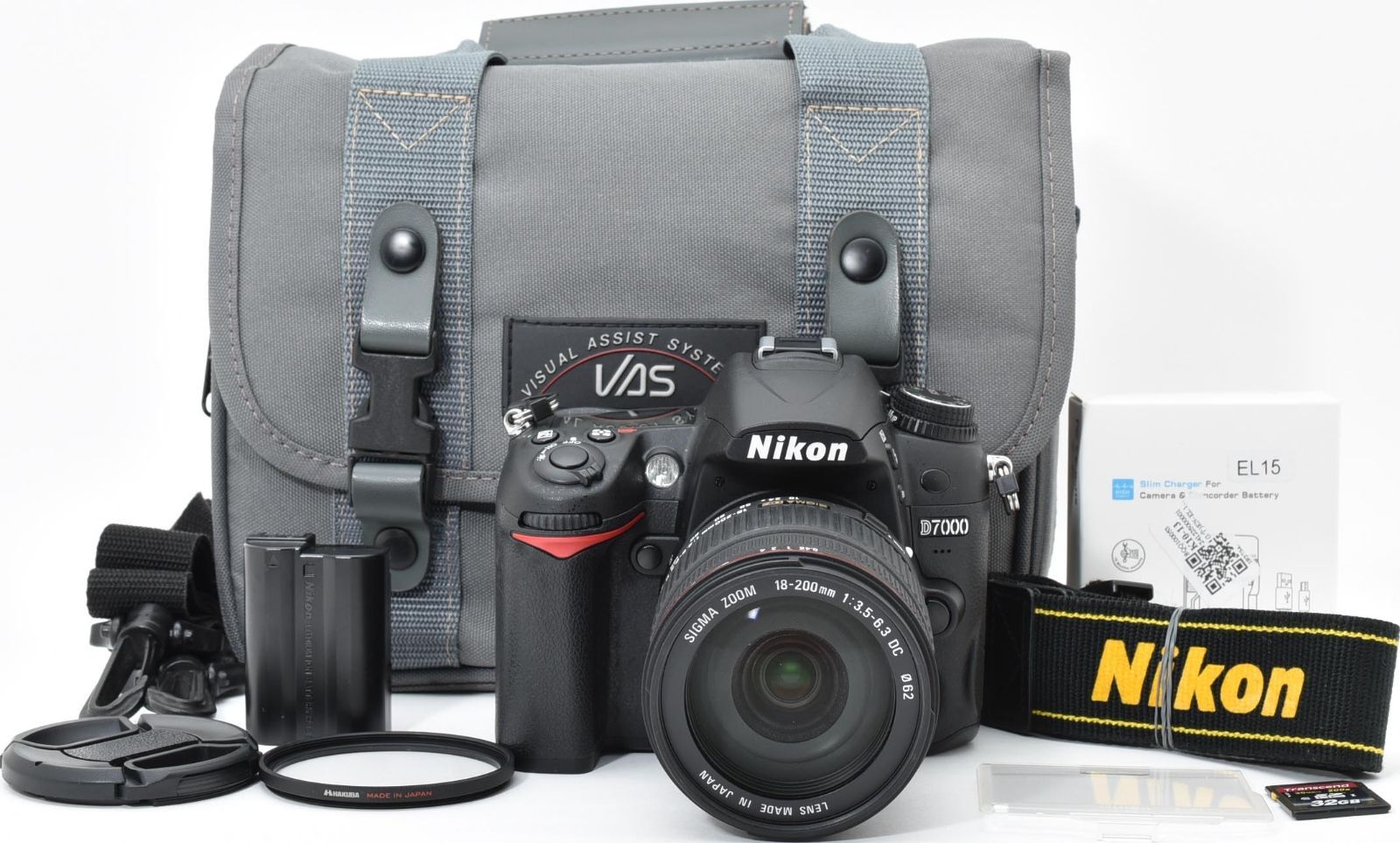 J 23 6987 B 28 ニコン Nikon D 7000 ボディ 18 200 mm レンズセット ショット数 1 117回