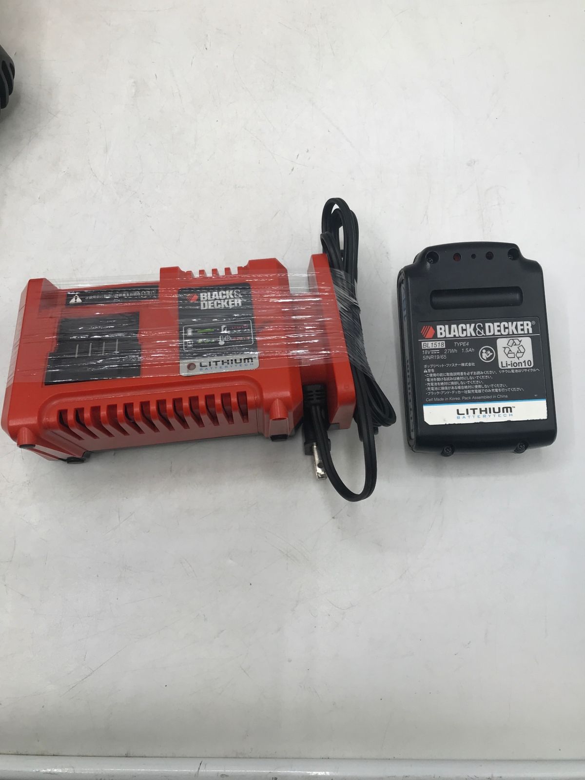 BLACK＆DECKER 18V充電式ハサミ型チェーンソー