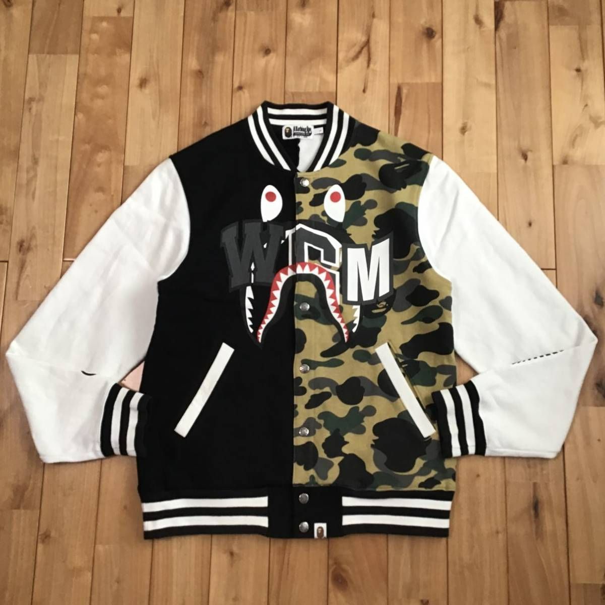 A Bathing Ape カモフラージュ スタジャン L BAPE LOGO スタジャン Lサイズ 1st camo green a bathing ape