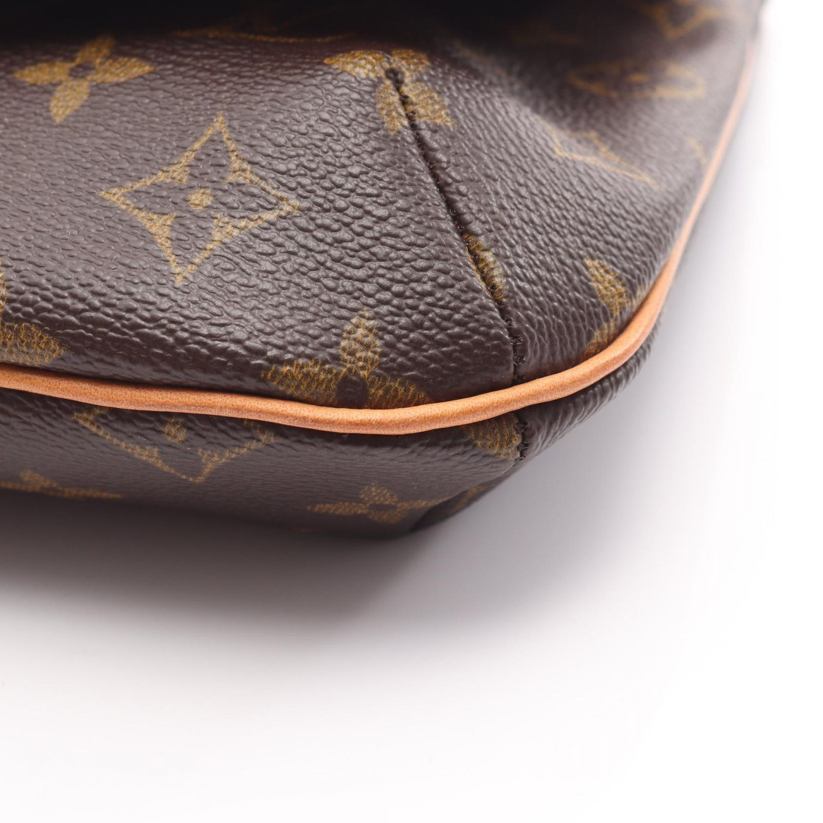 LOUIS VUITTON ルイ・ヴィトン ミュゼットタンゴ ショート