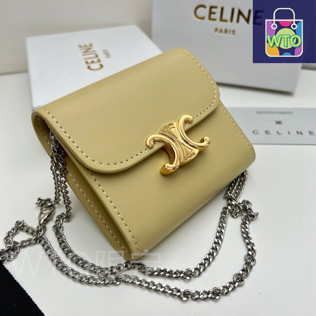 Newカラーが登場♪【CELINE】トリオンフ チェーンウォレット 大人気で超入手困難♪【CELINE】トリオンフ チェーンウォレット