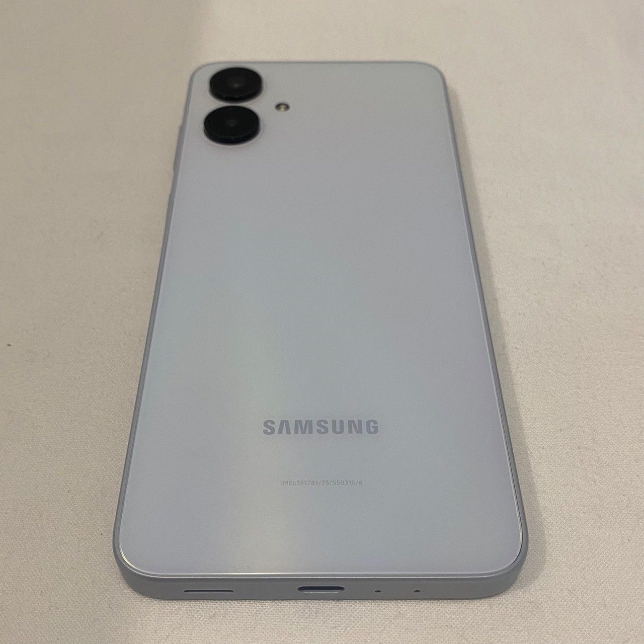 美品】Galaxy/A25/5G/SCG33/本体/ホワイト/SIMフリー/元箱付属品完備