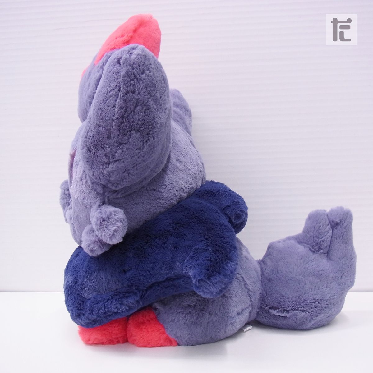 ポケモンセンター ふわふわ抱きぬいぐるみ ゾロア ぬいぐるみ