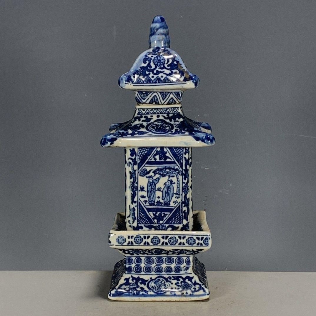 乾隆青花纏枝蓮紋宝塔開窓人物蓋缶 景徳鎮 陶磁器 装飾品 現代