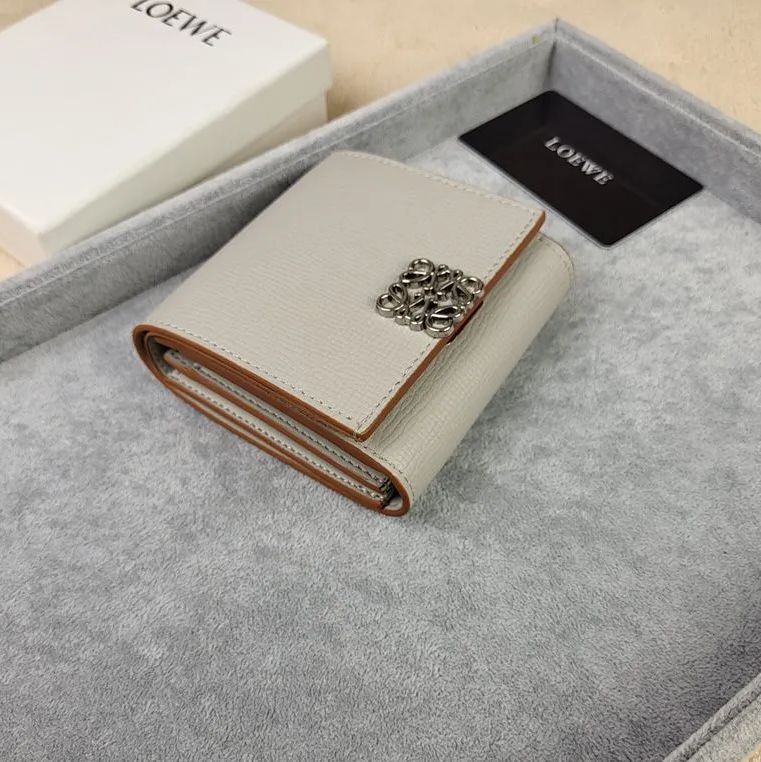 ロエベ 財布 レディース 二つ折り財布 アウトレット レザー ベリー 10354Z41-3622 LOEWE | LOEWE,財布 | Riverall