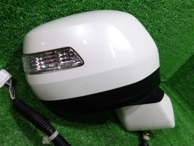 RK1 ステップワゴン 右ドアミラー 147894