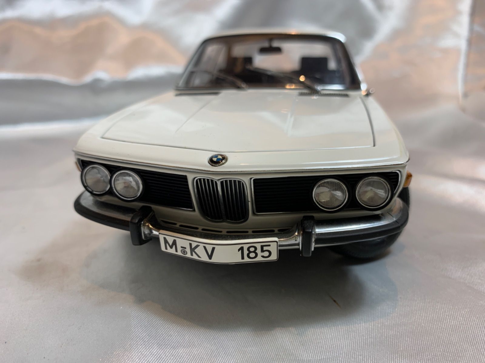 150.☆値下げしました☆オートアート BMW 3.0 CSI/CSL 1/18 - メルカリ