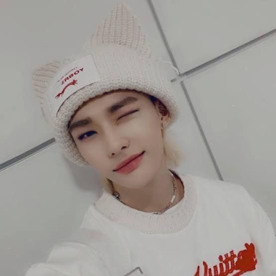 ヒョンジン着用Charles Jeffrey LOVERBOY ニット帽 ヒョンジン着用Charles Jeffrey LOVERBOY ニット帽
