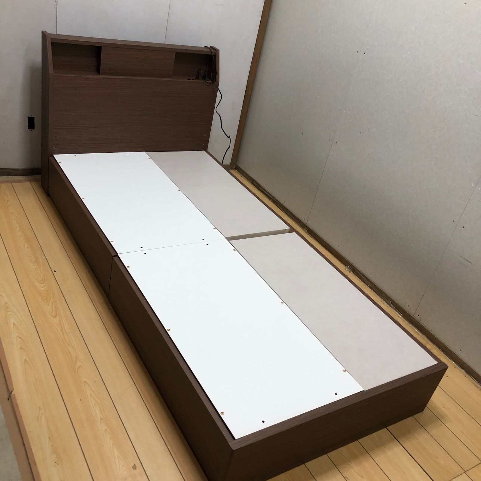 収納-コンセント シングルベッドセット