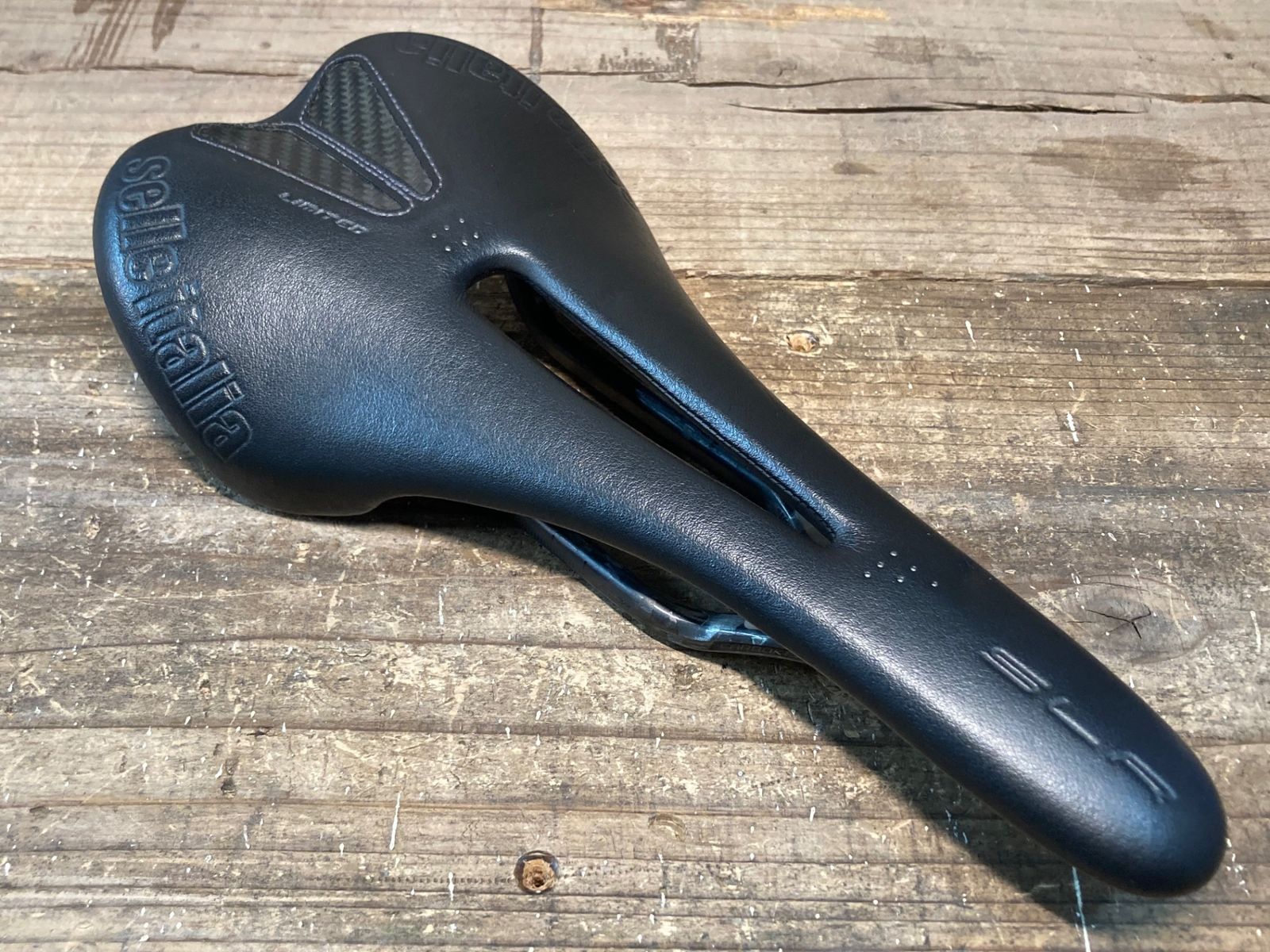 IR708 セライタリア selle Italia SLR NERO PURO サドル 黒 