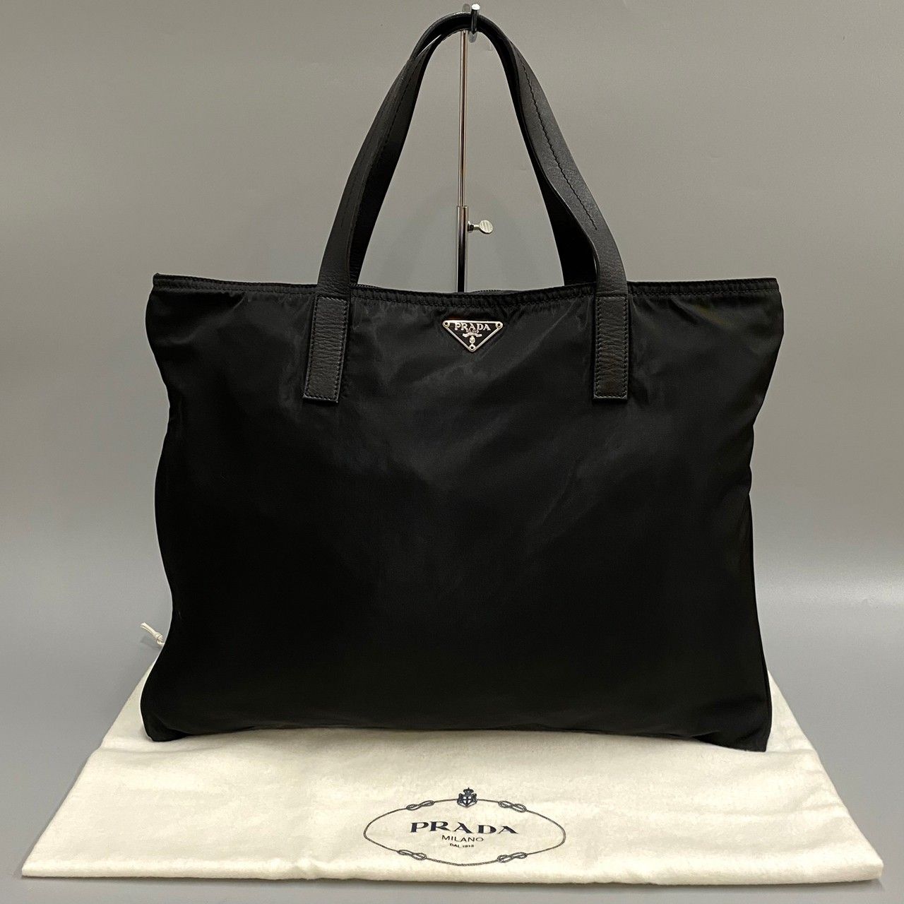 美品 保存袋付 PRADA プラダ 三角ロゴ 金具 ナイロン レザー 本革 