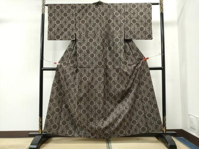 平和屋着物○本場大島紬 7マルキ 麻の葉吉祥文 正絹 逸品 CAAU1896yc