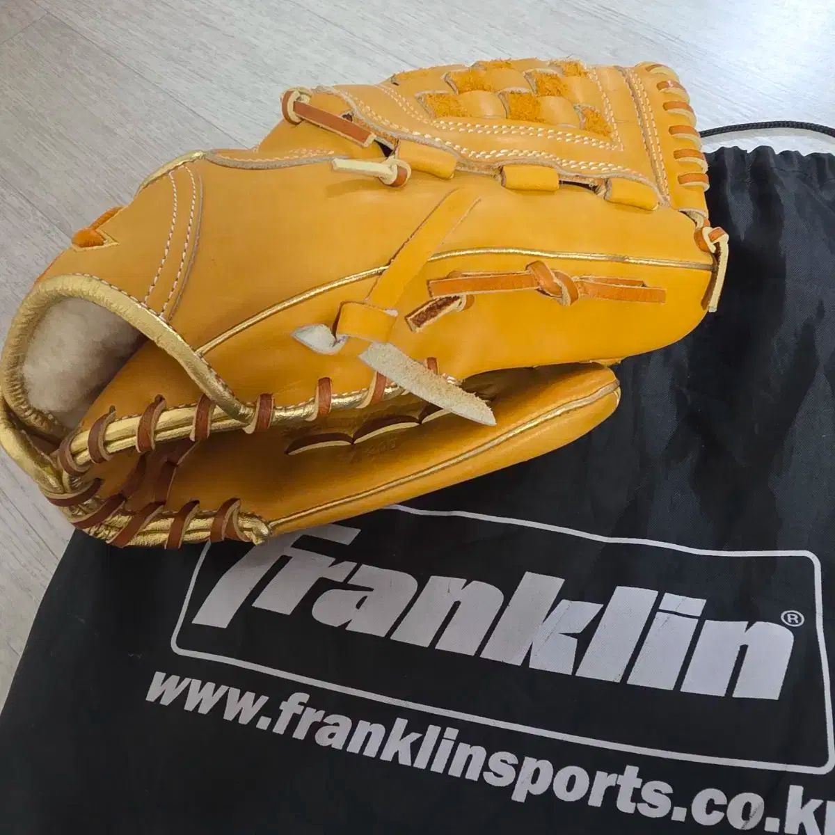 兄弟 クラシック チェッカーボードウェブ 投手用グローブ オールラウンド グローブ 12 インチ 実際のフィット感 2 刺身