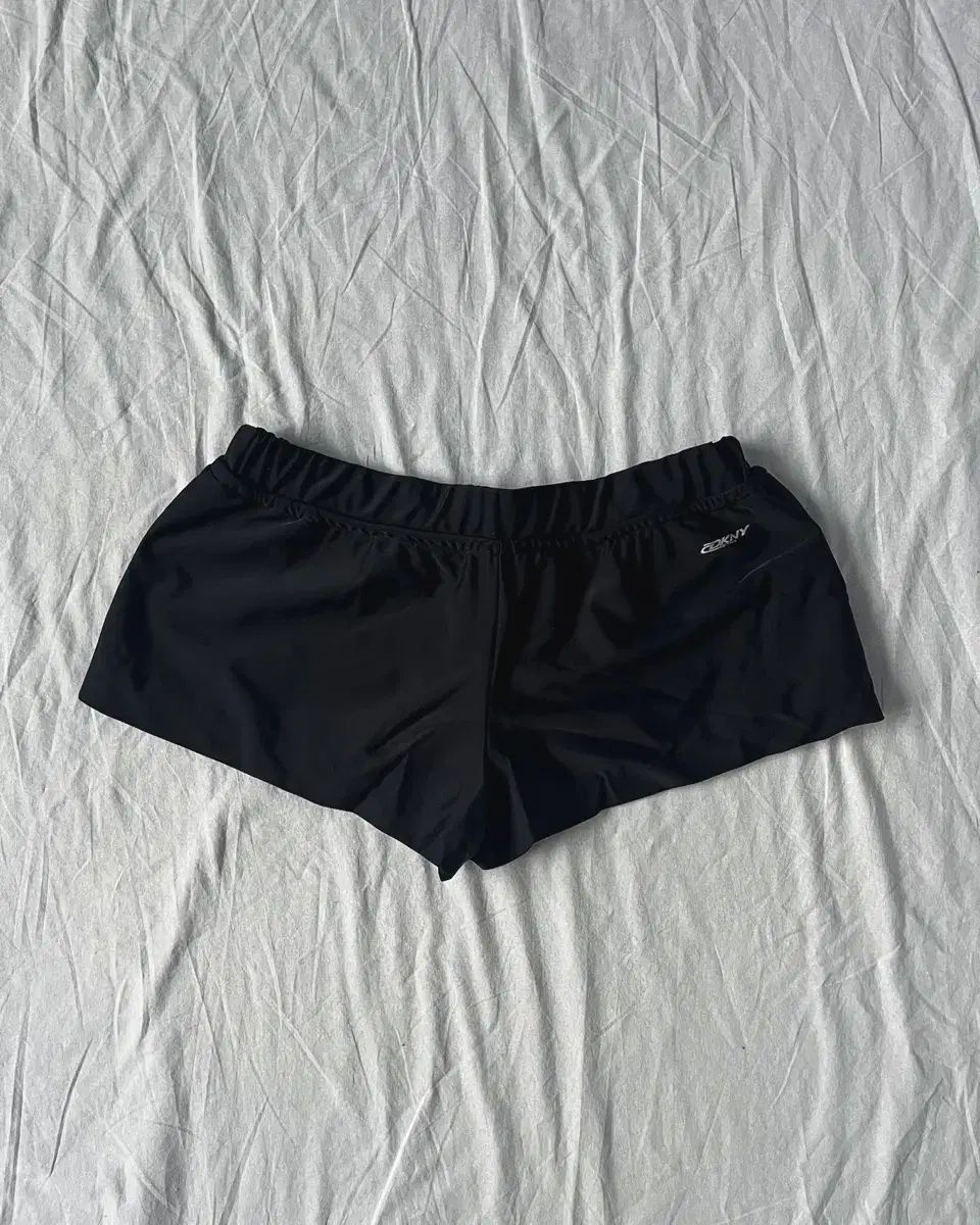ショートパンツ
