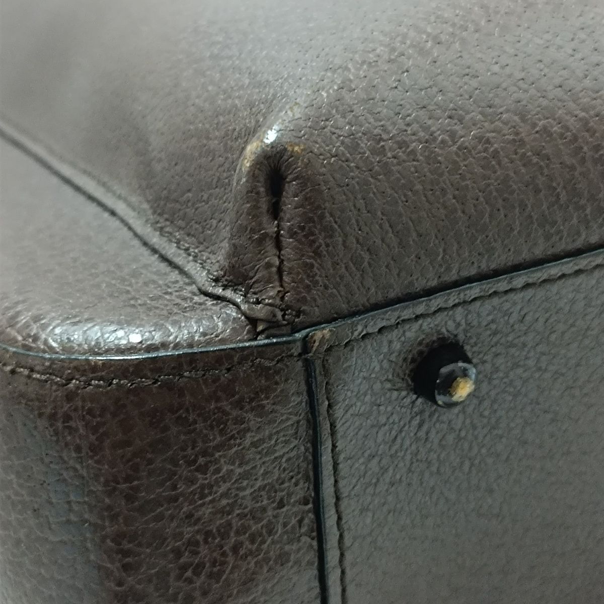 GUCCI ハンドバッグ メタルハンドル レザー トートバッグ ダークブラウン GUCCI(グッチ) トートバッグ - ダークブラウン メタルハンドル