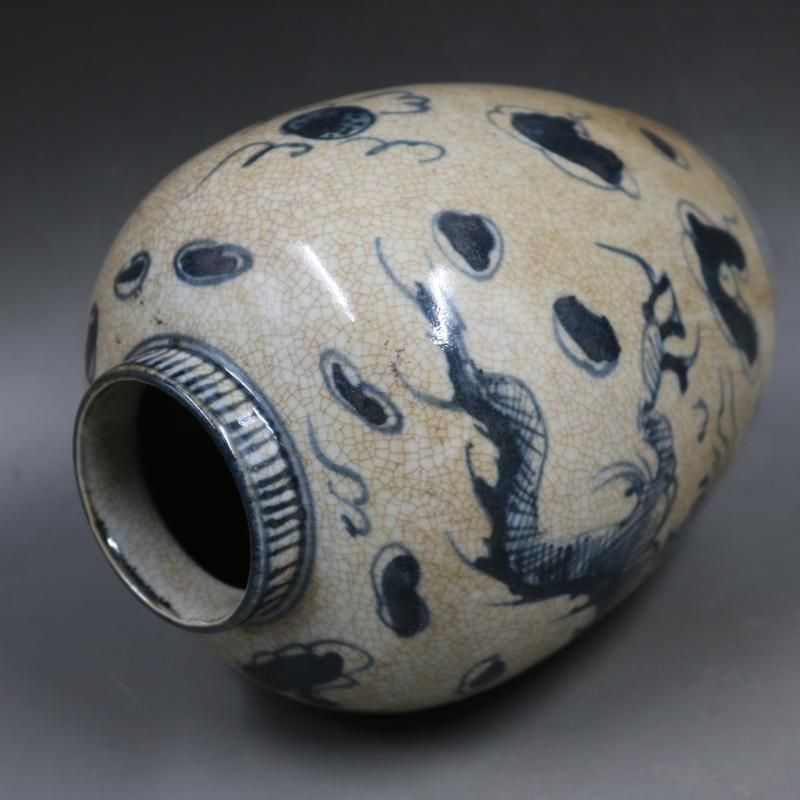 青花纏枝喜字美瓶 景徳鎮 陶磁器 装飾品 現代工芸品