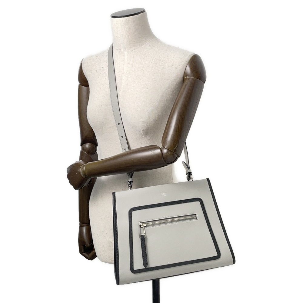 美品 FENDI フェンディ 8BH344 ラナウェイ スモール ホワイト 美品 FENDI フェンディ 8BH344 ラナウェイ スモール ホワイト