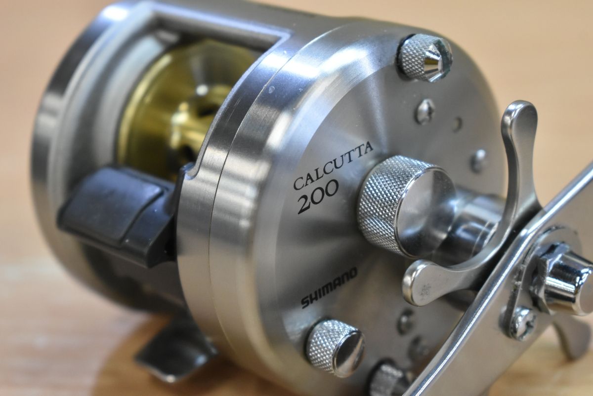 SHIMANO CALCUTTA 200 ベイトリール右巻き② シマノ 05 カルカッタ 200 右巻き SHIMANO CALCUTTA ベイトリール