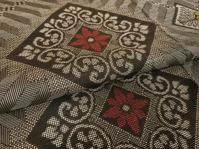 平和屋着物●本場大島紬　龍郷絣　正絹　逸品　未使用　AAAT9472np 平和屋着物○本場大島紬 龍郷絣 正絹 逸品 未使用 AAAT9472np - メルカリ