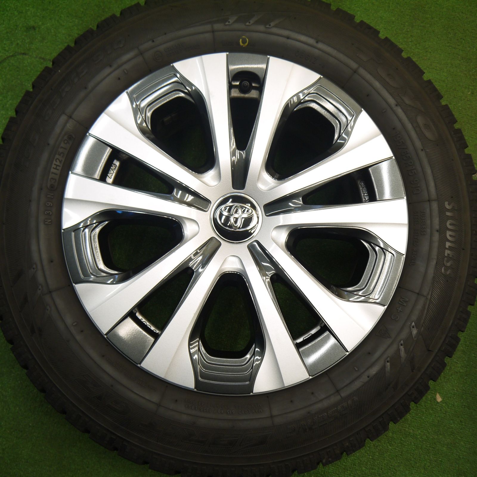 バリ溝！8.5分★トヨタ プリウス 純正 195/65R15 スタッドレス ミシュラン X-ICE XI3 15インチ★