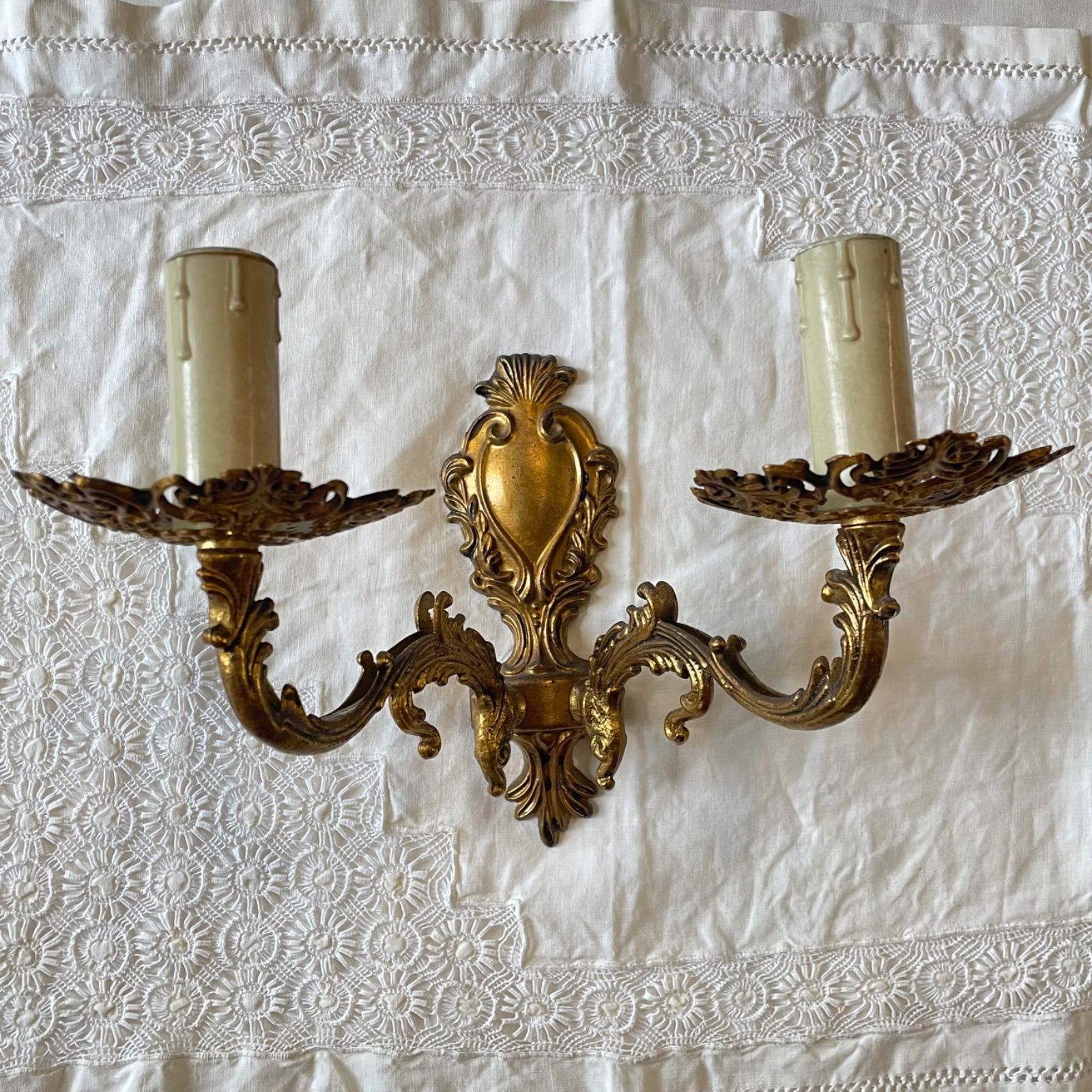 フランスアンティーク B ウォールランプ 真鍮 レースデザイン B 818