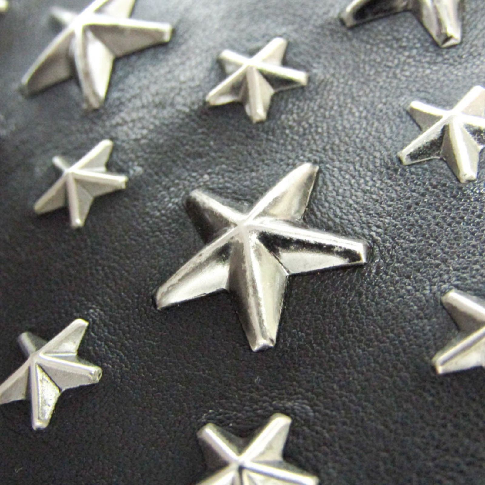 スタッズ クラッチバッグ