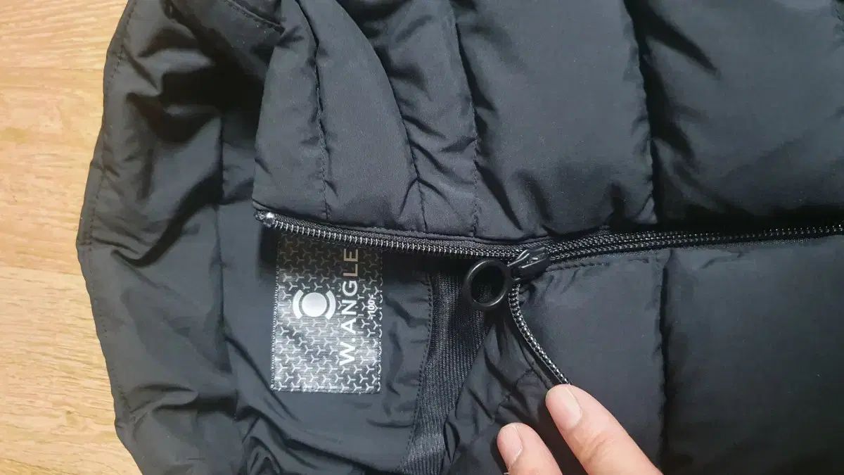 ワイドアングルジャンパー 100