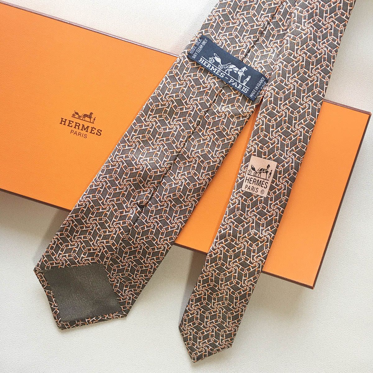 【新品】エルメス　ネクタイ ◇HERMES エルメス ネクタイ◇5064 PA ベージュ シルク100