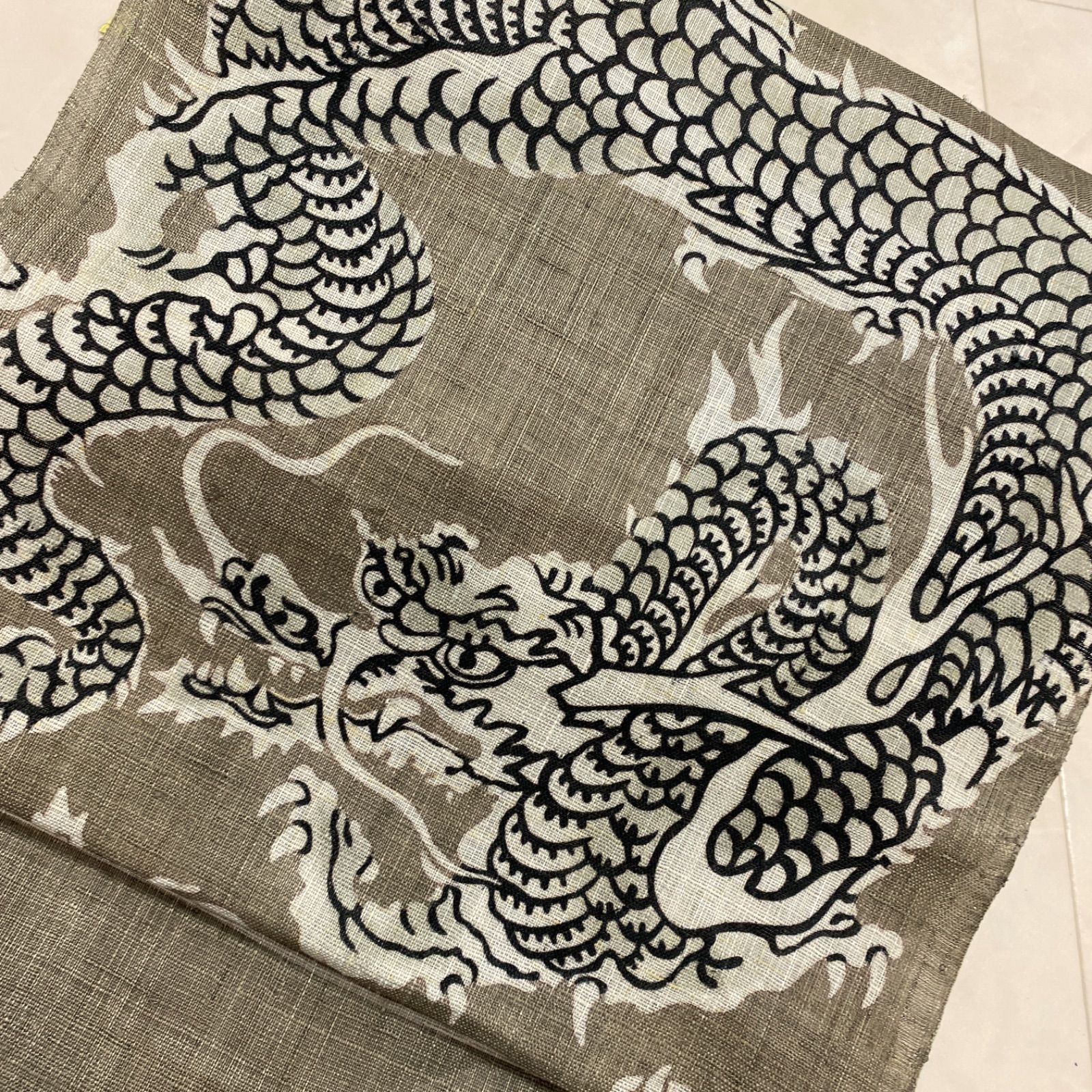 龍 利休白茶