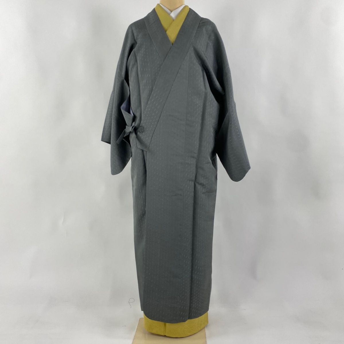 道中着 身丈129cm 裄丈69cm L 和装コート 着物衿 落款 地紋 灰色 正絹  