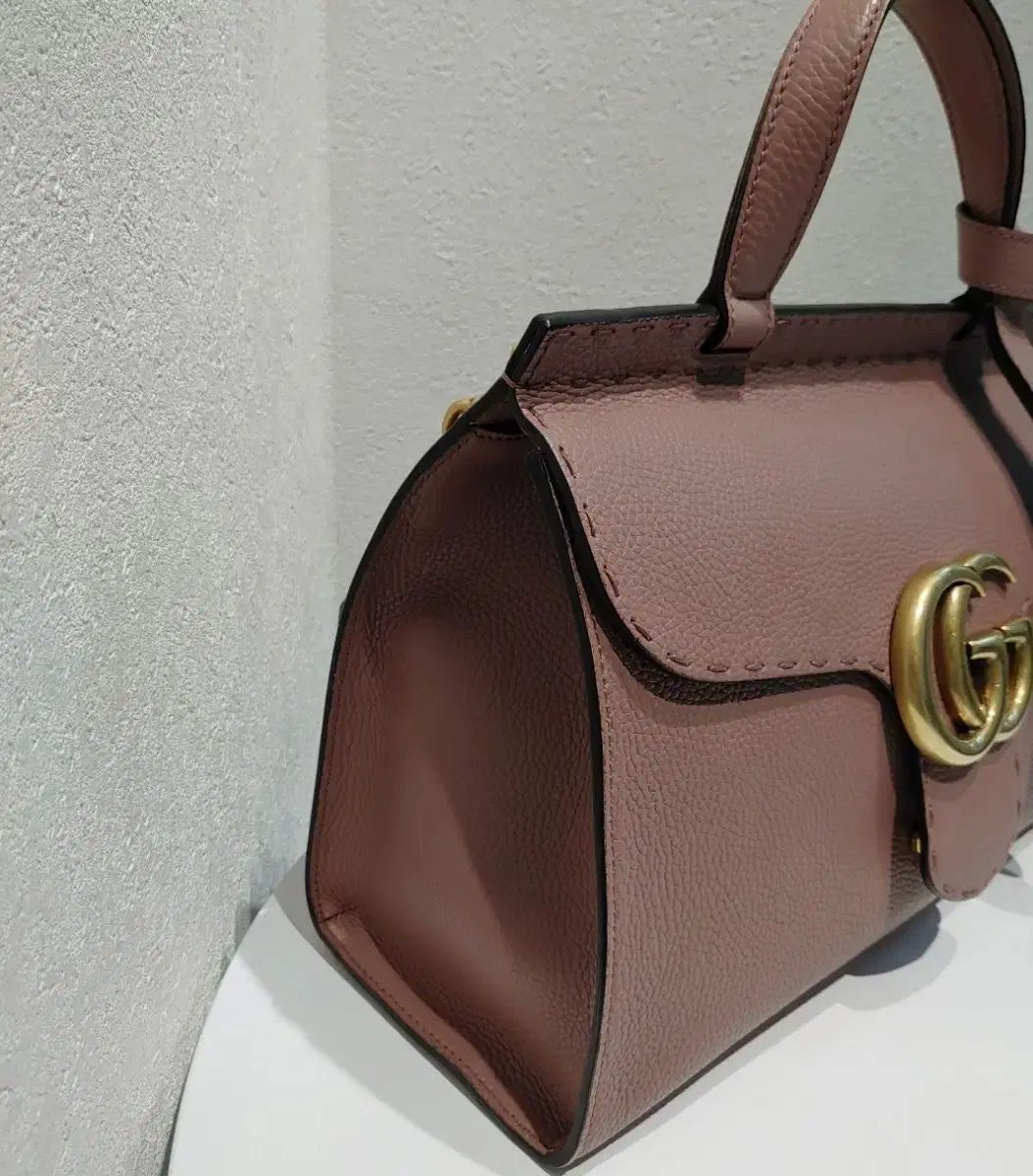 GUCCI(グッチ) マーモント トップハンドル スモールバッグ 本物 GUCCI(グッチ) マーモント トップハンドル スモールバッグ 本物