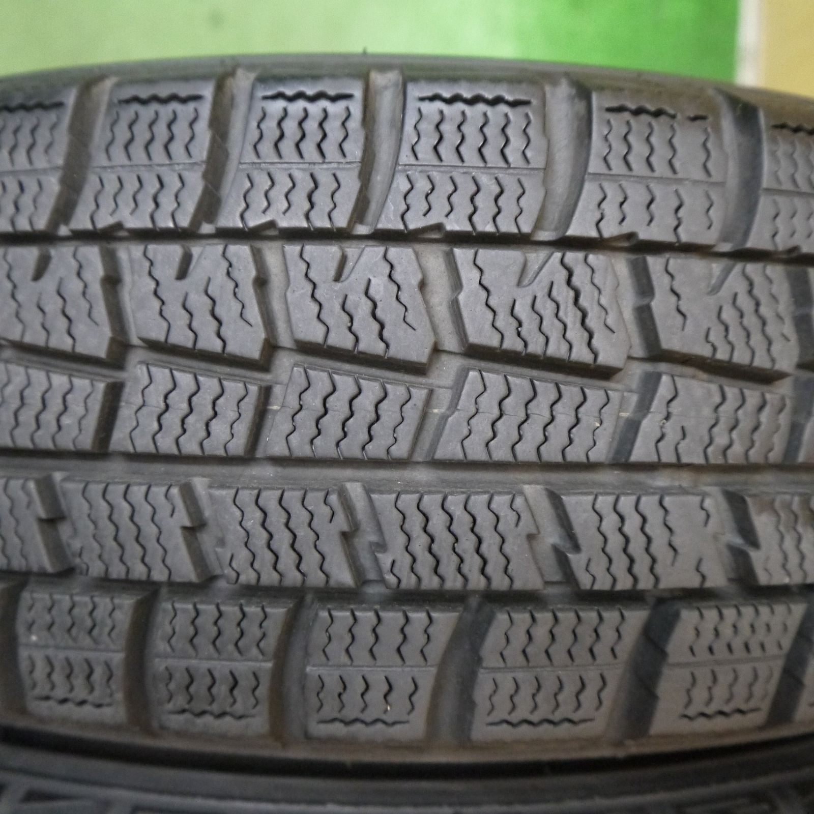 バリ溝！9.5分☆スタッドレス 155/65R14 ダンロップ ウインター 