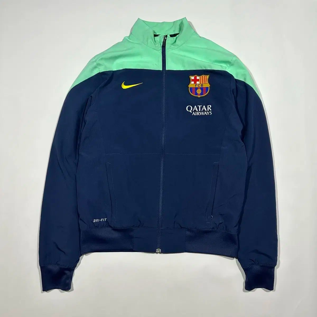 NIKE(ナイキ) バルセロナ ドライフィット ウィンドブレーカー