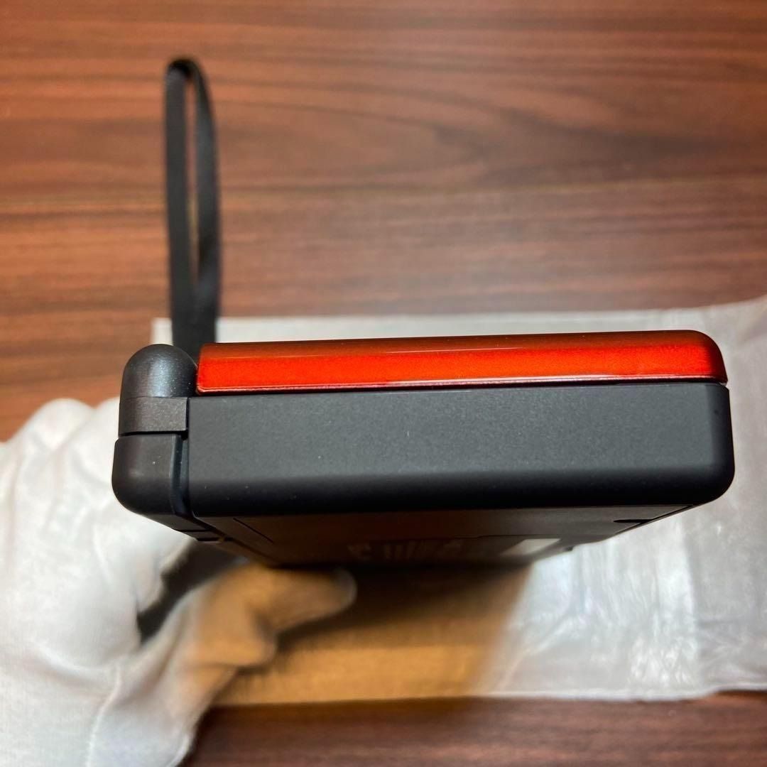 クリムゾンブラック