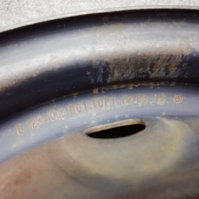 スズキ 純正 アルト HA23S スチールホイール 43210-70G11-09L 12×4.00B