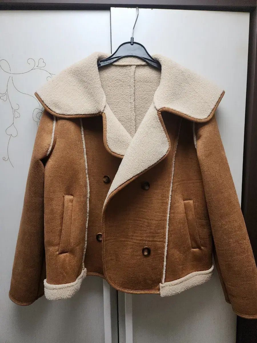 (新商品) ビッグカラ ムートン