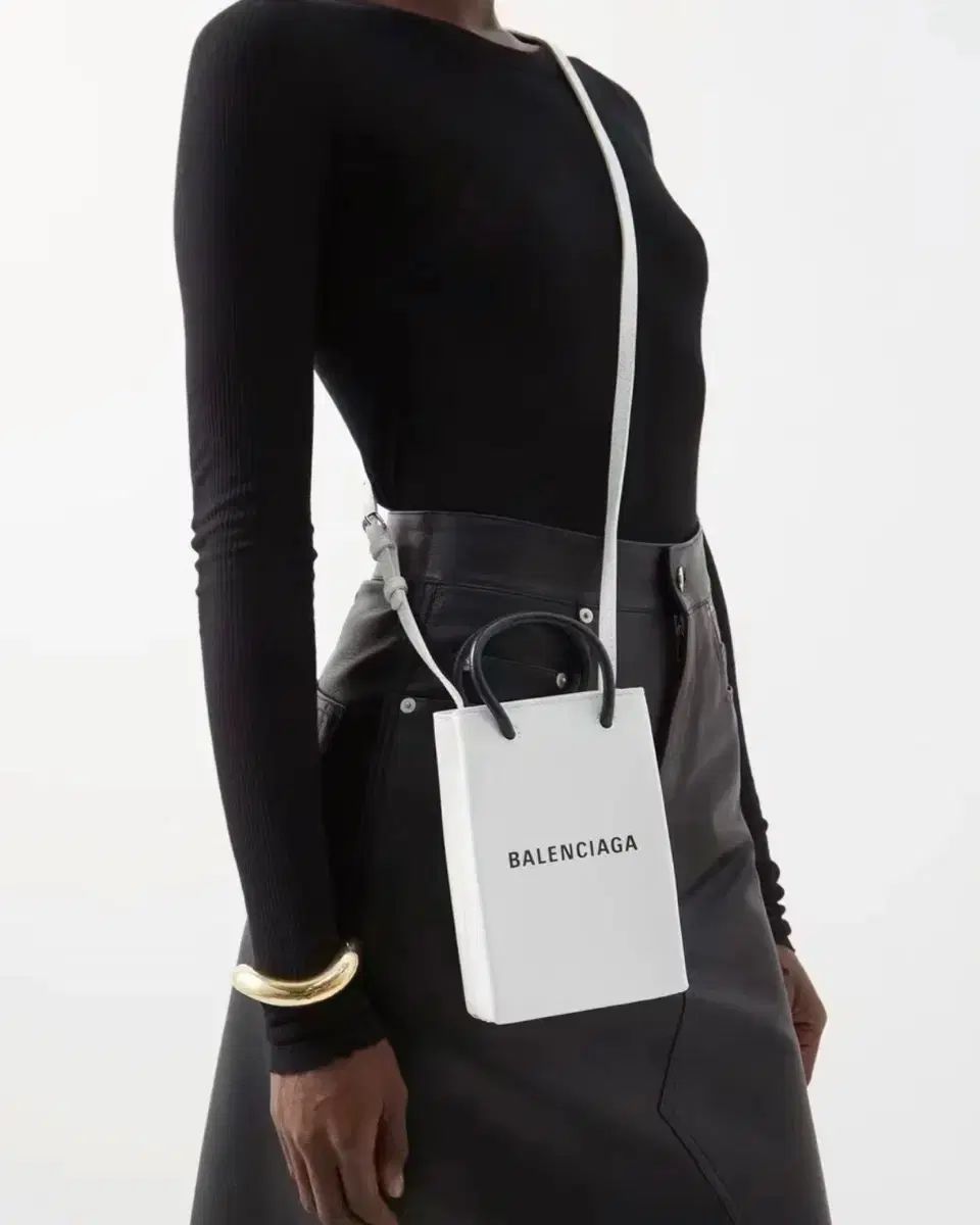 BALENCIAGA バレンシアガ