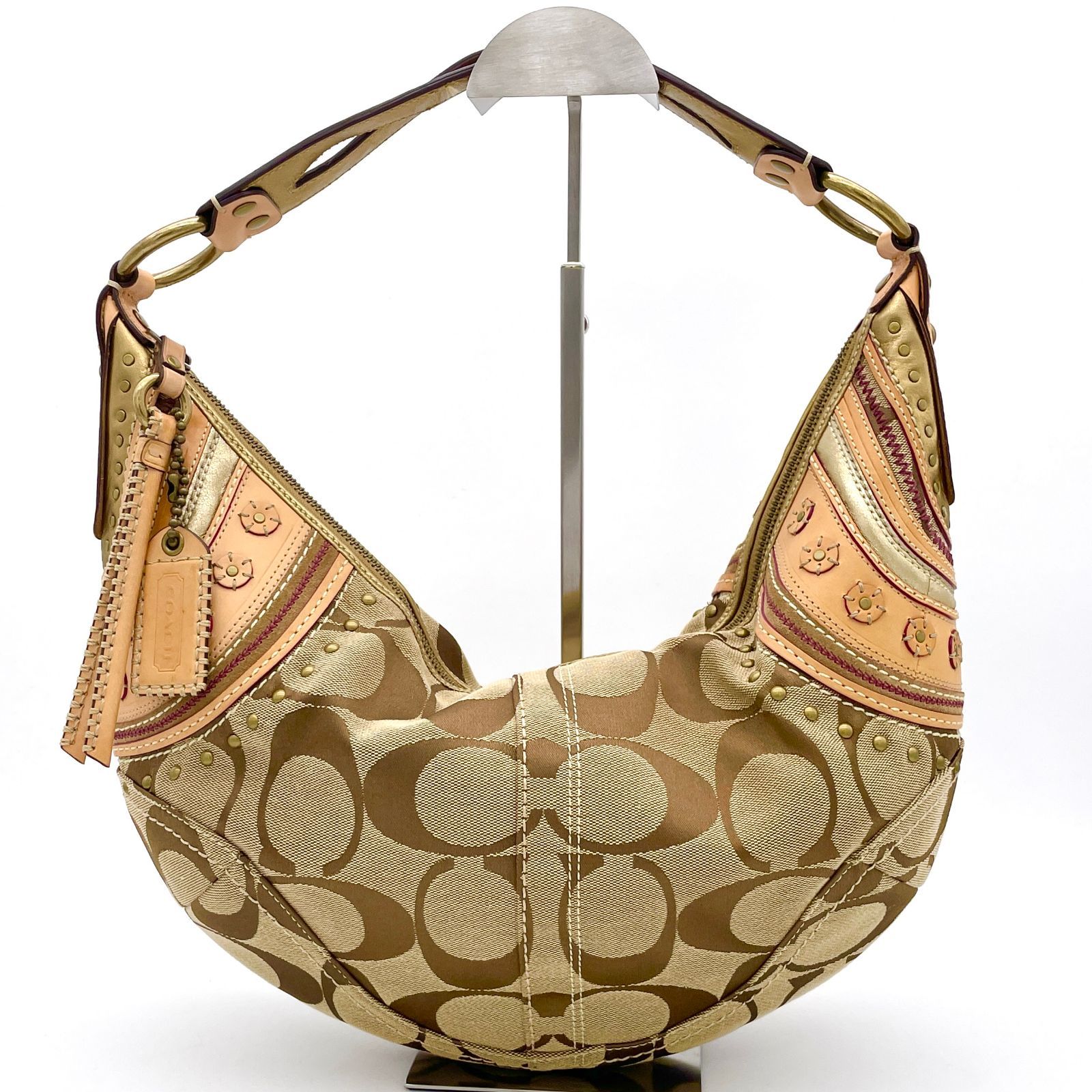 ☆新品級☆コーチ 10483 ハンドバッグ 本革 三日月 スタッズ 1381A  