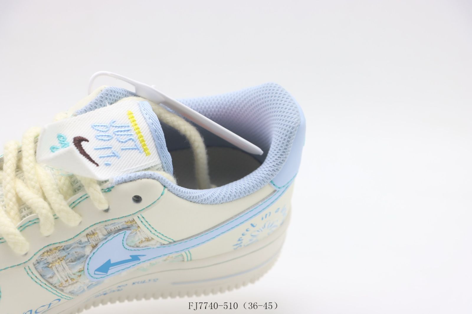 今日 Nike Air Force ローカット スニーカー ホワイトブルー チャンネル風 FJ7740-510 KIN-KAAI_COM