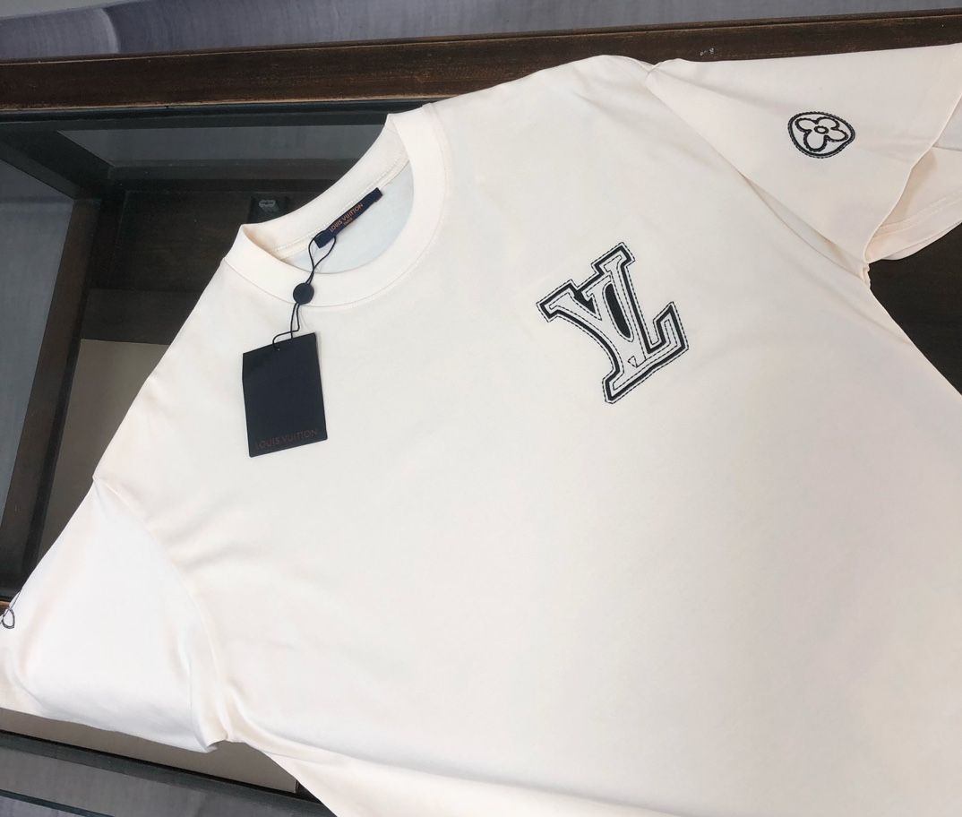 今日特価】Louis Vuitton 25SS ユニセックス ブランド刺繍ロゴ T
