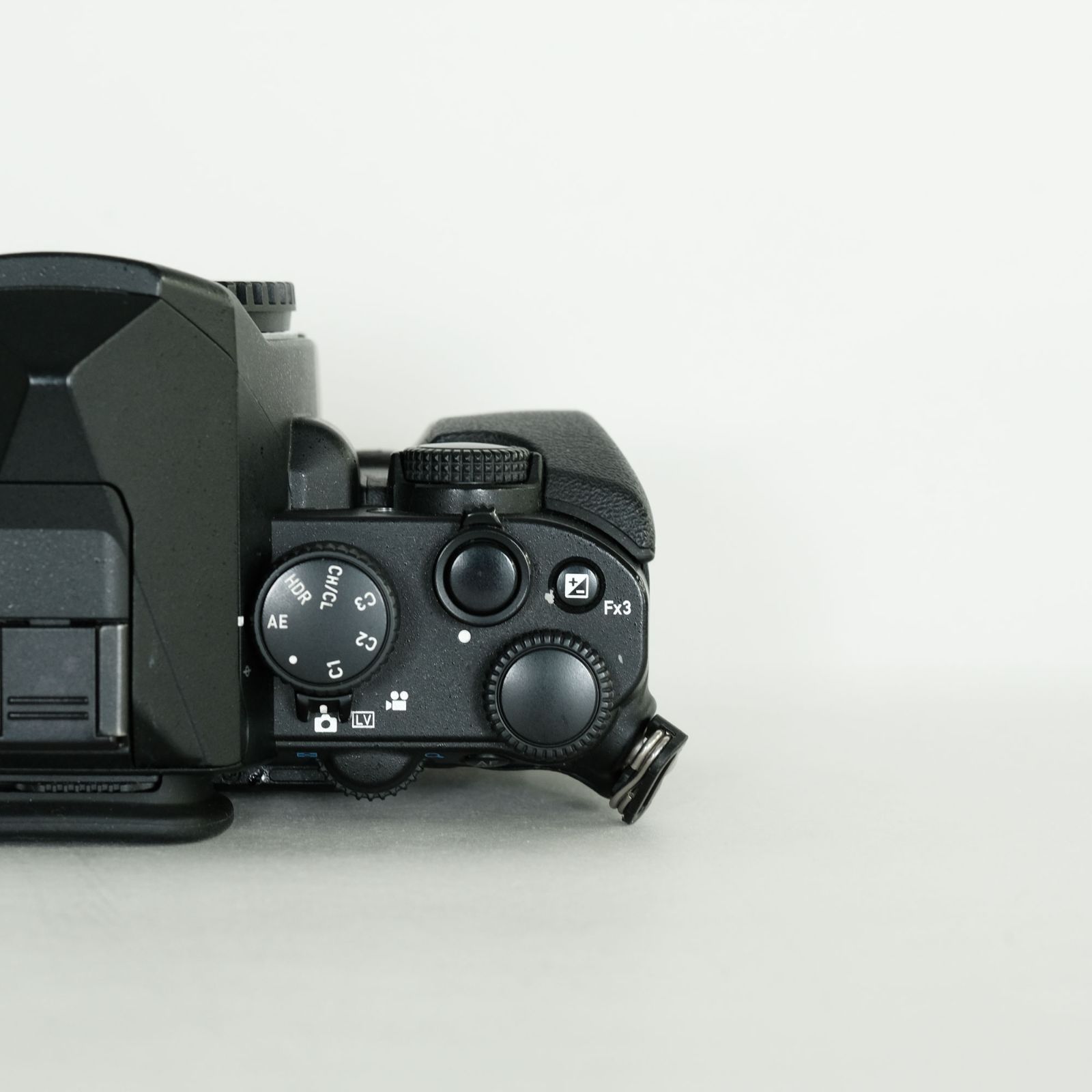 PENTAX - PENTAX KP シャッター回数1138回 カメラの八百富｜ペンタックス PENTAX KP のシャッター音を従来