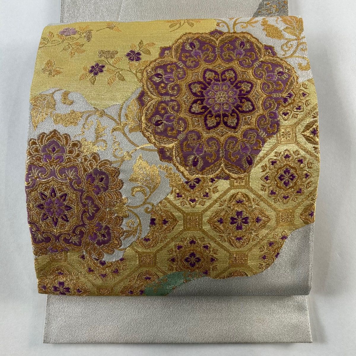 袋帯 秀品 雲文 霞 金銀糸 箔 茶色 お太鼓柄 正絹 着物・浴衣