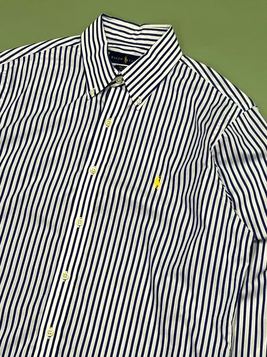 ストレッチ シャツ