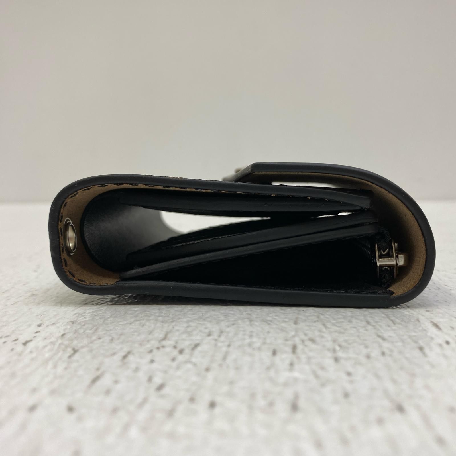 ショット 二つ折り財布