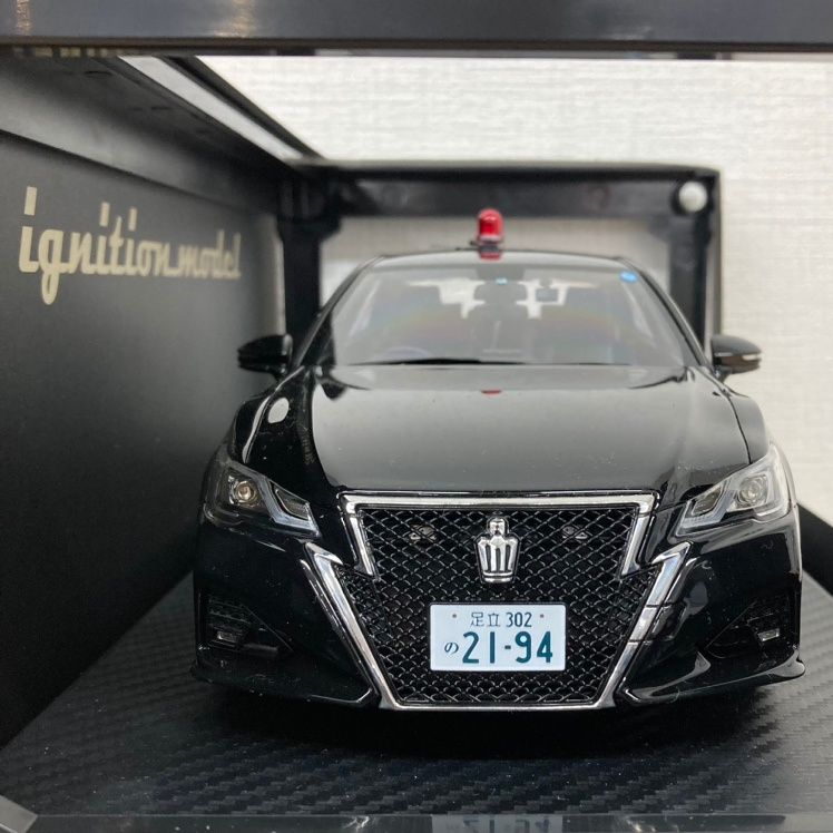 ♪ 1/18 Toyota Crown トヨタクラウンアスリート GRS214 警視庁