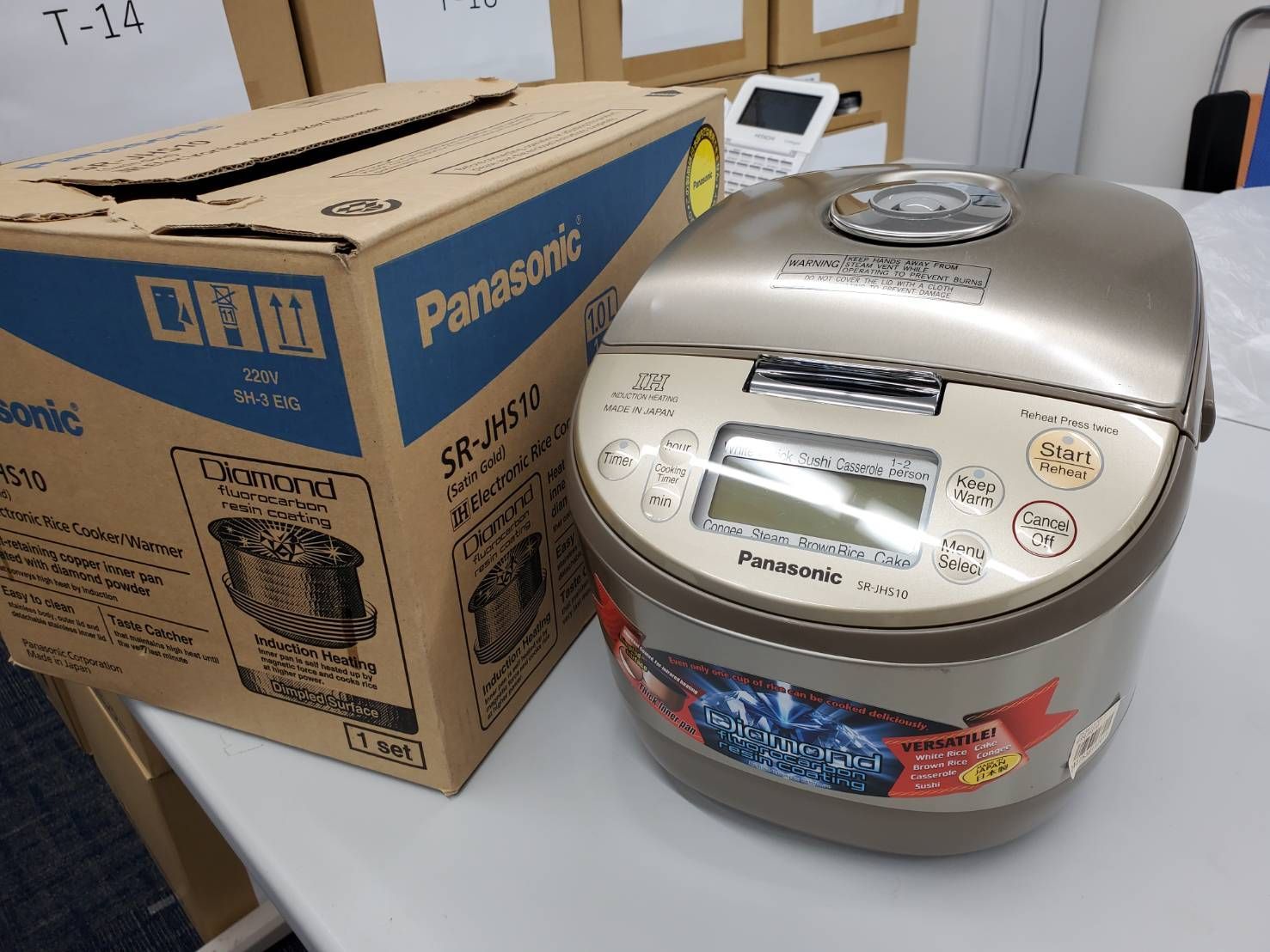 【展示品・未使用】Panasonic SR-JHS10 海外向け炊飯器　5合炊き　海外仕様220V