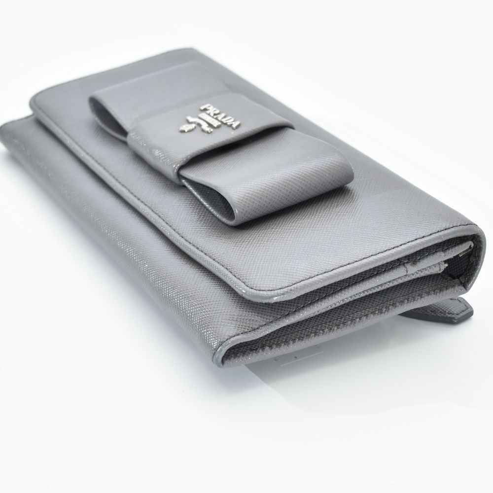 中古USED PRADA 財布 フラップ リボン サフィアーノ 7929226882 中古USED PRADA 財布 フラップ リボン サフィアーノ 7929226882